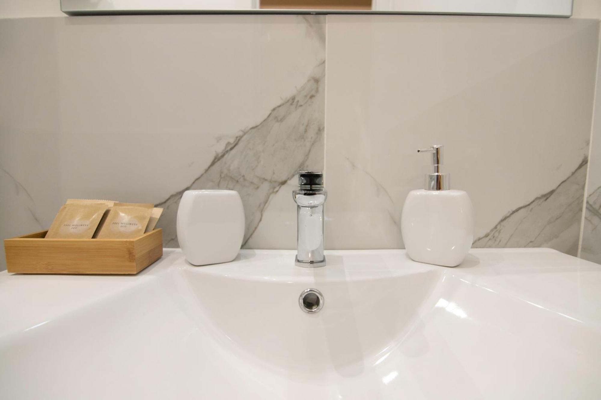 Villareale47 Luxury Suites & Rooms 巴勒莫 外观 照片